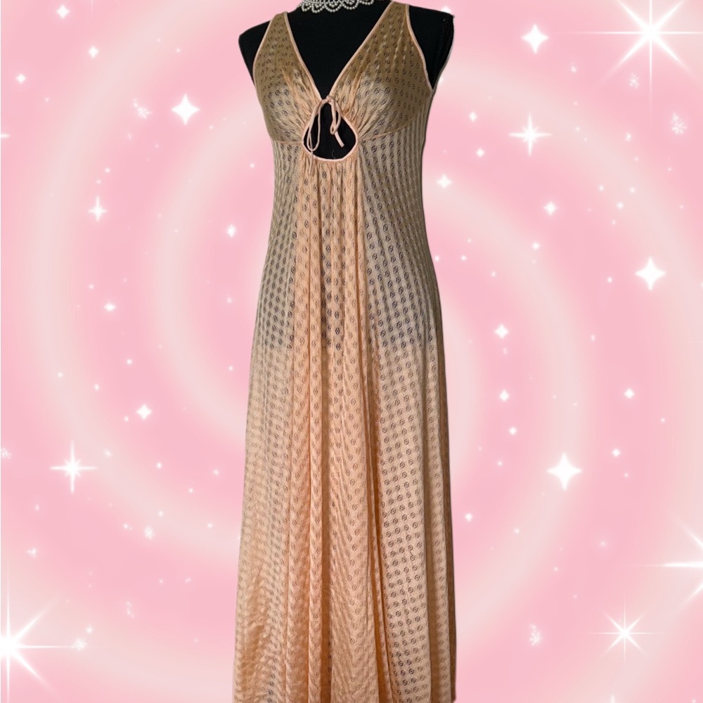Vintage Olga Peach Colored Lace Keyhole Gown Size 36